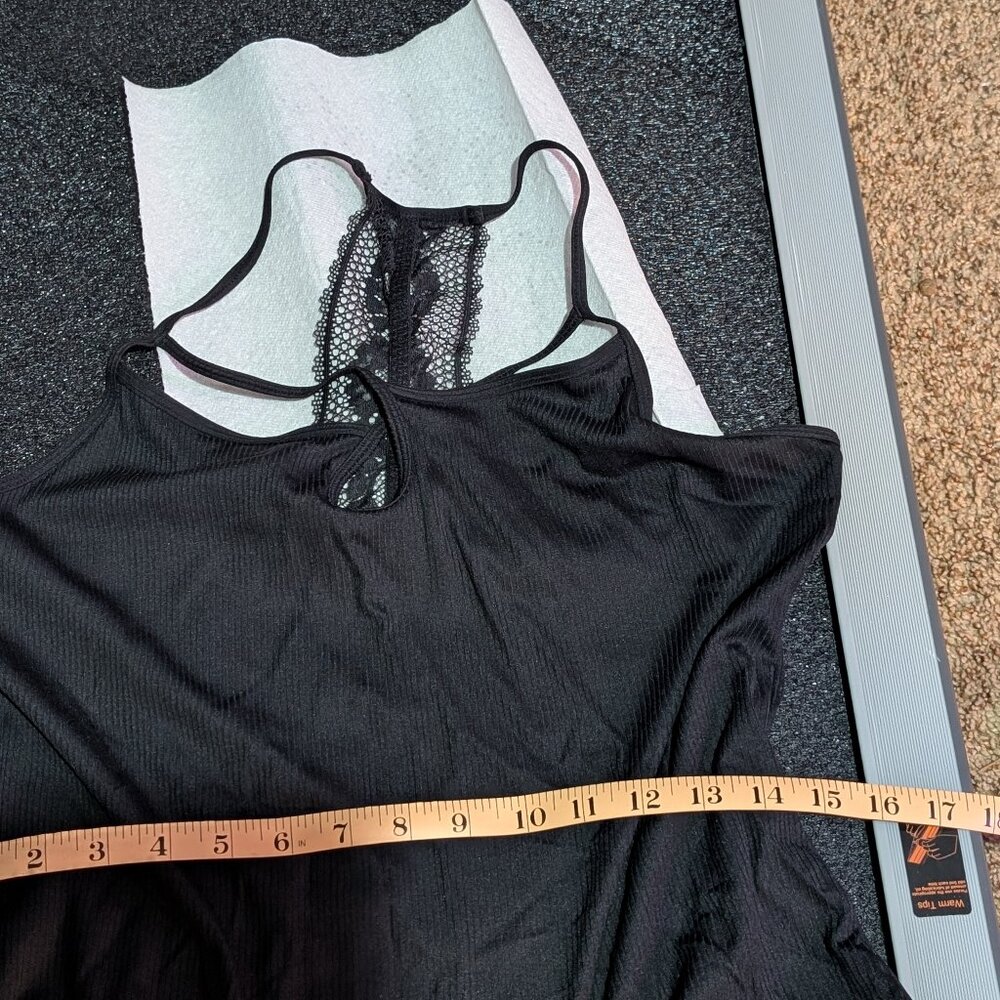 Women's Back laced black cami Size xl